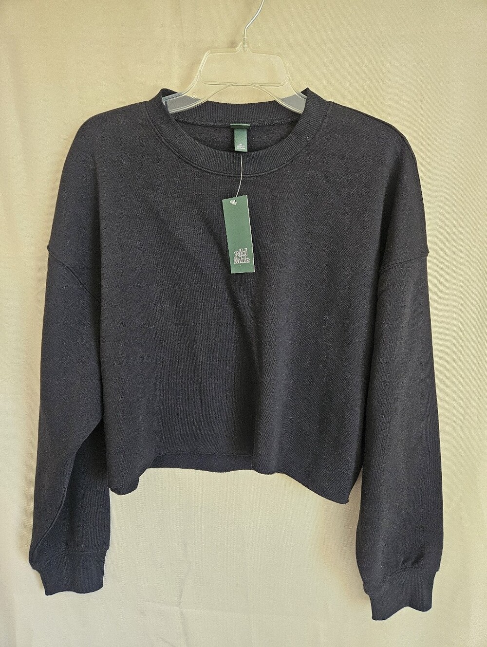 wild fable Black Crewneck Sweatshirt Size M